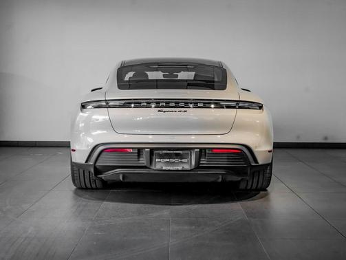 2022 Porsche Taycan 4S