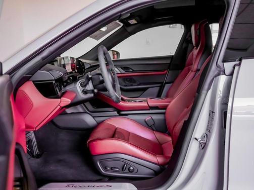 2022 Porsche Taycan 4S