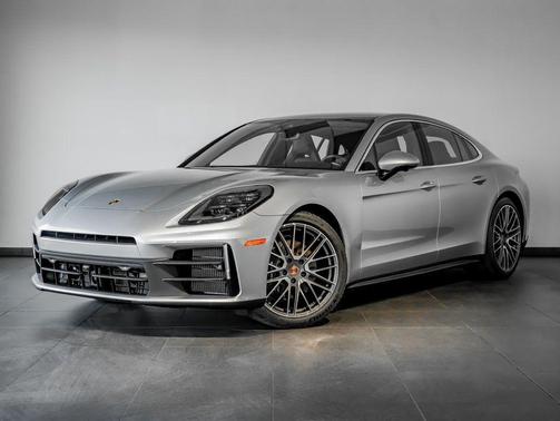 2026 Porsche Panamera 4