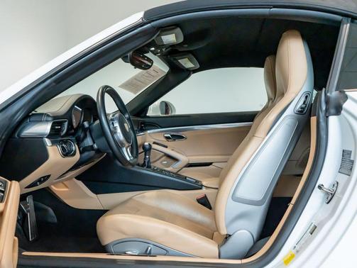 Carrara White Metallic 2016 Porsche 911 911 Carrera S