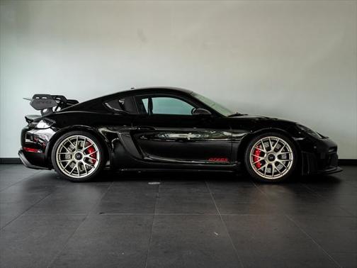 2023 Porsche 718 Cayman GT4 RS