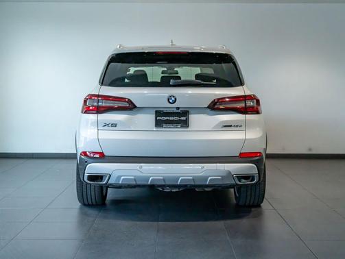Mineral White Metallic 2021 BMW X5 PHEV xDrive45e
