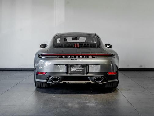 2025 Porsche 911 Carrera