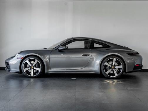 2025 Porsche 911 Carrera