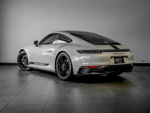 2023 Porsche 911 Carrera GTS