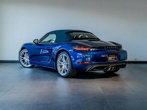 2024 Porsche 718 Boxster S