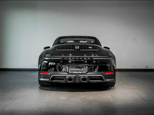 2026 Porsche 911 Carrera GTS