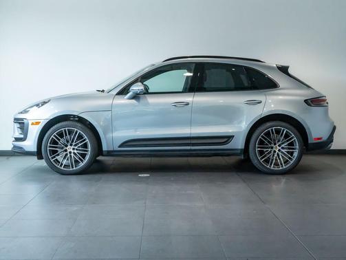Dolomite Silver Metallic 2026 Porsche Macan Macan