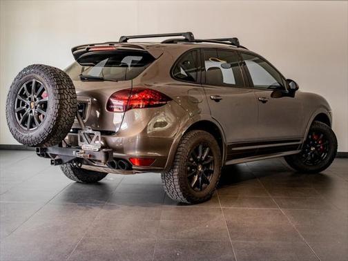 2013 Porsche Cayenne GTS