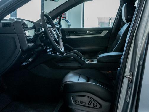 2025 Porsche Cayenne Cayenne