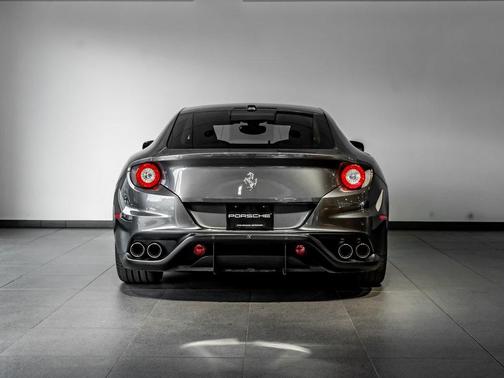 2013 Ferrari FF Base