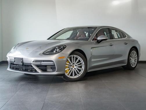 2018 Porsche Panamera Turbo
