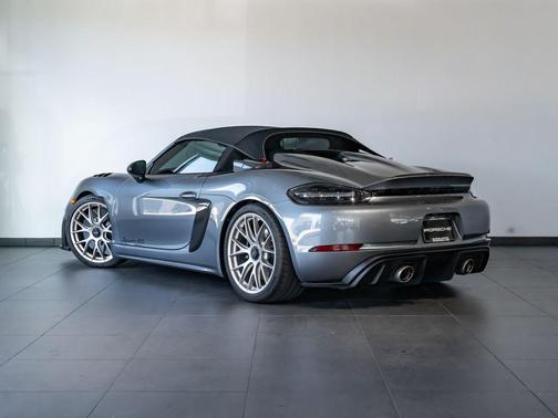 2024 Porsche 718 Spyder RS
