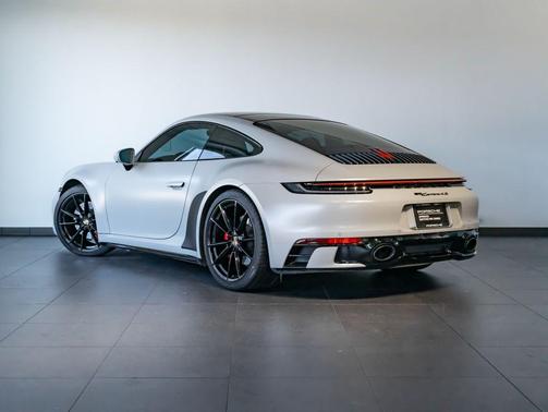2022 Porsche 911 Carrera 4S