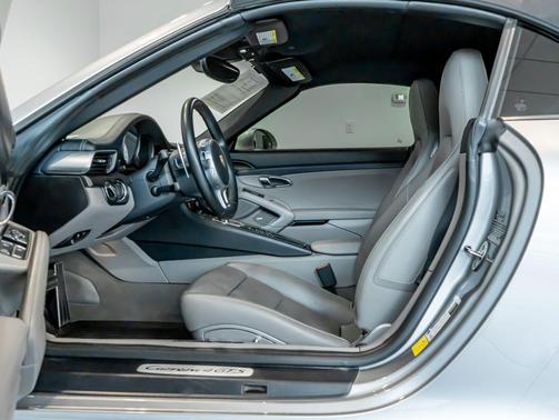 GT Silver Metallic 2015 Porsche 911 Carrera 4 GTS