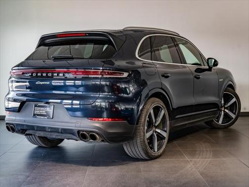 2024 Porsche Cayenne E-Hybrid S