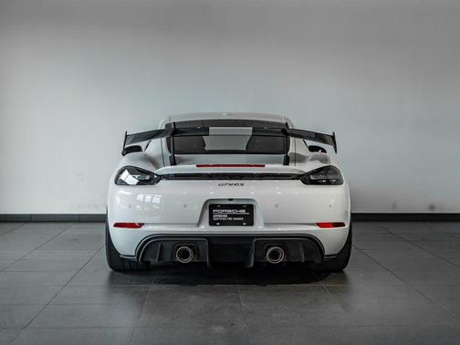 2024 Porsche 718 Cayman GT4 RS