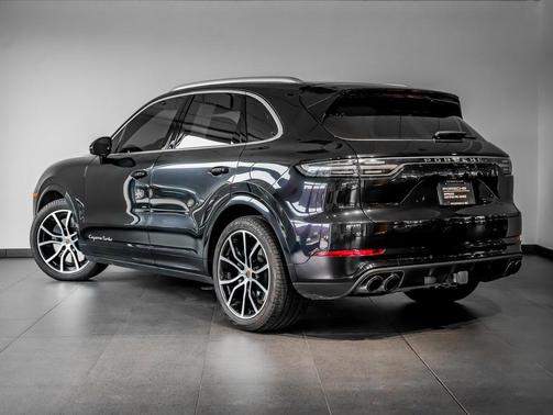 2021 Porsche Cayenne Turbo