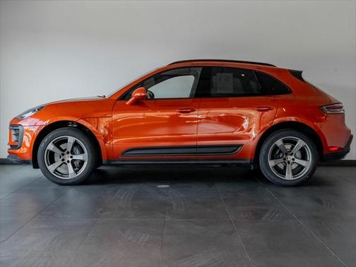 2024 Porsche Macan Base