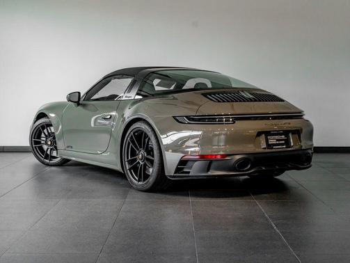 2024 Porsche 911 Targa 4 GTS