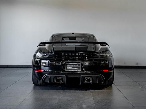 2020 Porsche 718 Cayman GT4