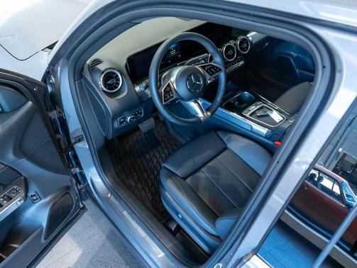 Mountain Grey Metallic 2026 Mercedes-Benz GLB 250 4MATIC