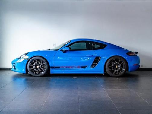 2022 Porsche 718 Cayman T