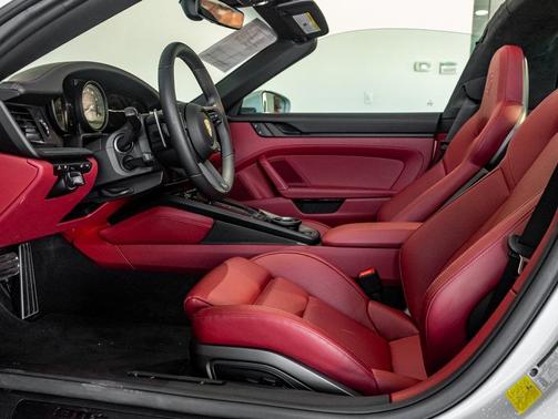 2024 Porsche 911 Targa 4 GTS