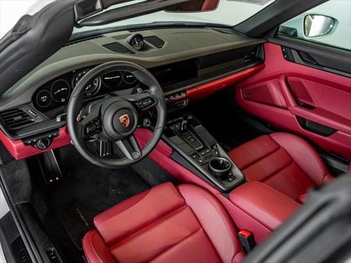 2024 Porsche 911 Targa 4 GTS