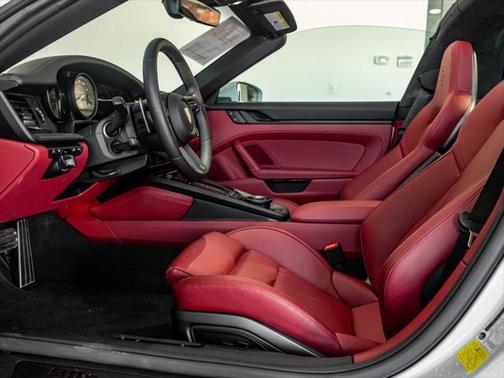 2024 Porsche 911 Targa 4 GTS
