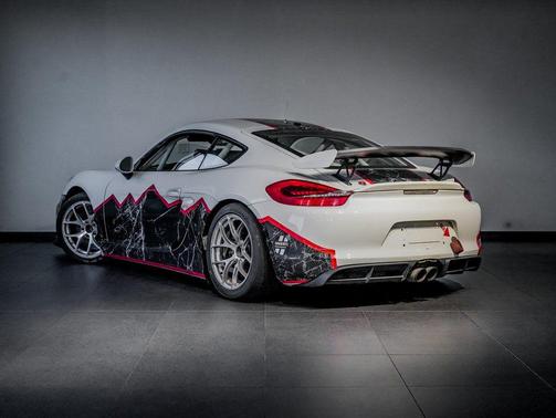 2016 Porsche Cayman GT4