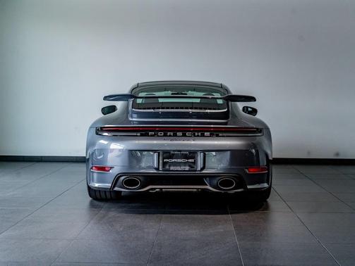 2025 Porsche 911 Carrera S