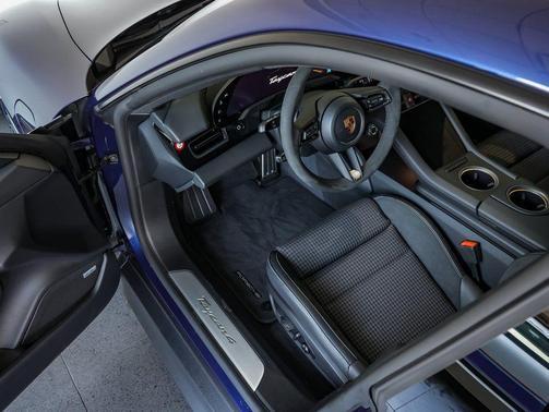 2026 Porsche Taycan 4