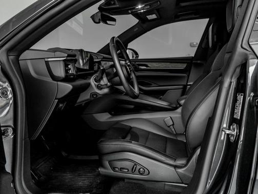 2024 Porsche Macan 4