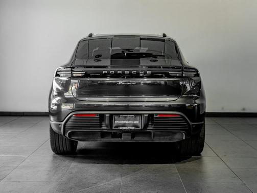 2024 Porsche Macan 4