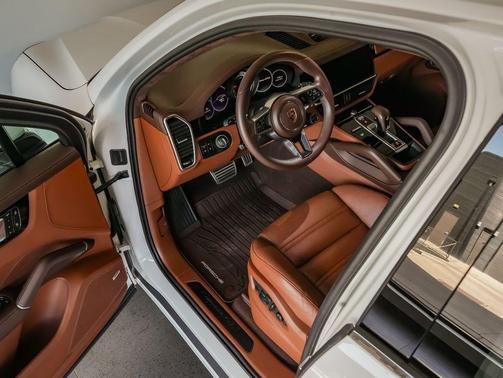 2023 Porsche Cayenne GTS