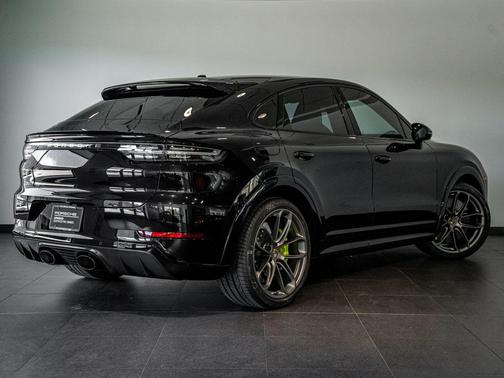 2022 Porsche Cayenne Cayenne Turbo S E-Hybrid
