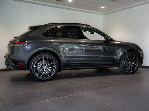 2024 Porsche Macan 