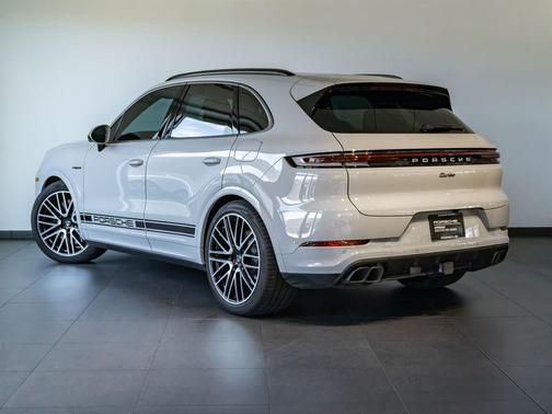 2025 Porsche Cayenne Cayenne Turbo E-Hybrid