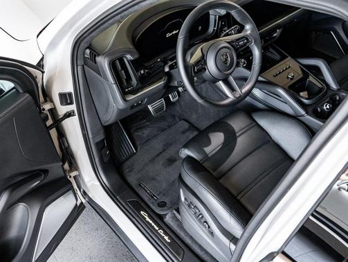 2025 Porsche Cayenne Cayenne Turbo E-Hybrid