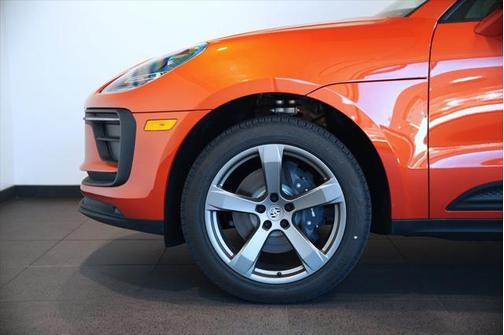2024 Porsche Macan Base