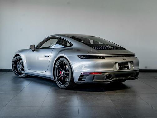 2024 Porsche 911 Carrera GTS