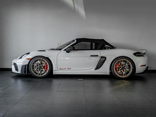 2024 Porsche 718 Spyder RS