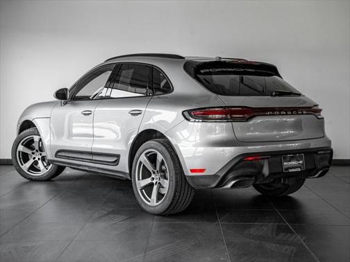 2024 Porsche Macan Base