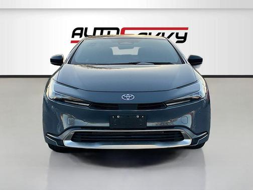 2024 Toyota Prius Prime SE