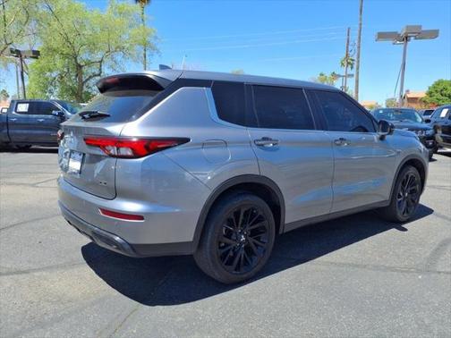 2023 Mitsubishi Outlander SE Black Edition 2WD