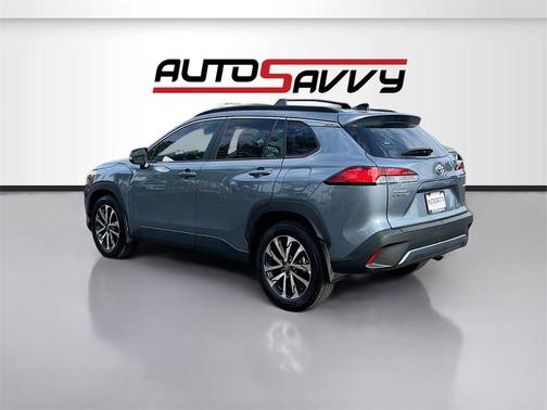 2025 Toyota Corolla Cross XLE