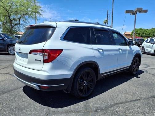 2022 Honda Pilot Touring 8-Passenger