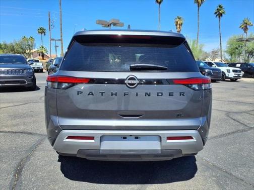 2022 Nissan Pathfinder SL 2WD