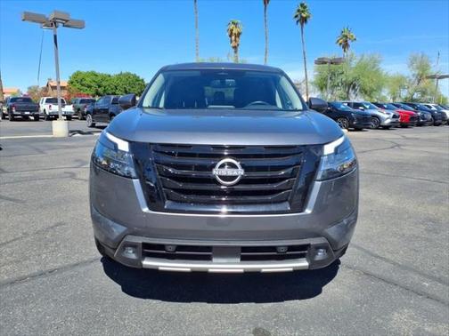 2022 Nissan Pathfinder SL 2WD